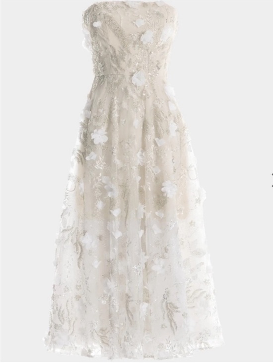 Dress the Population Dresses & Skirts - ✨NEW✨ Dress the Population Kailyn
Beaded Floral Embroidered Midi
Dress White